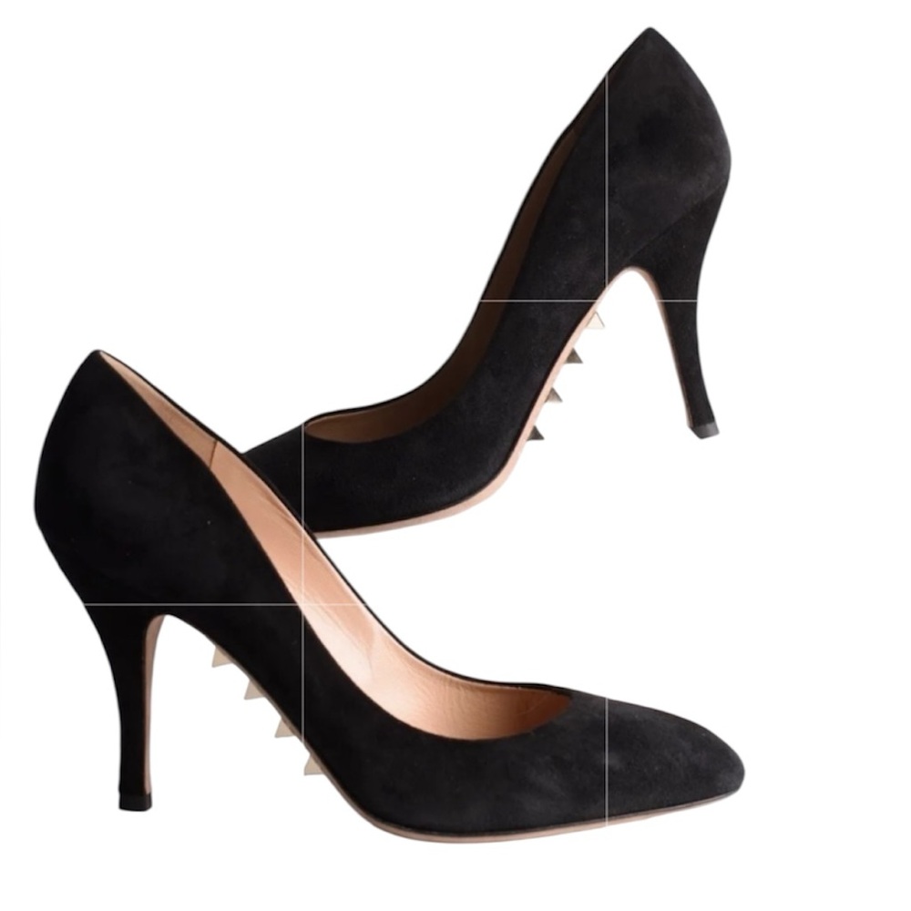 Valentino Garavani Black Studded Suede Almond Pointy Toe Pumps Heels Dress Shoes